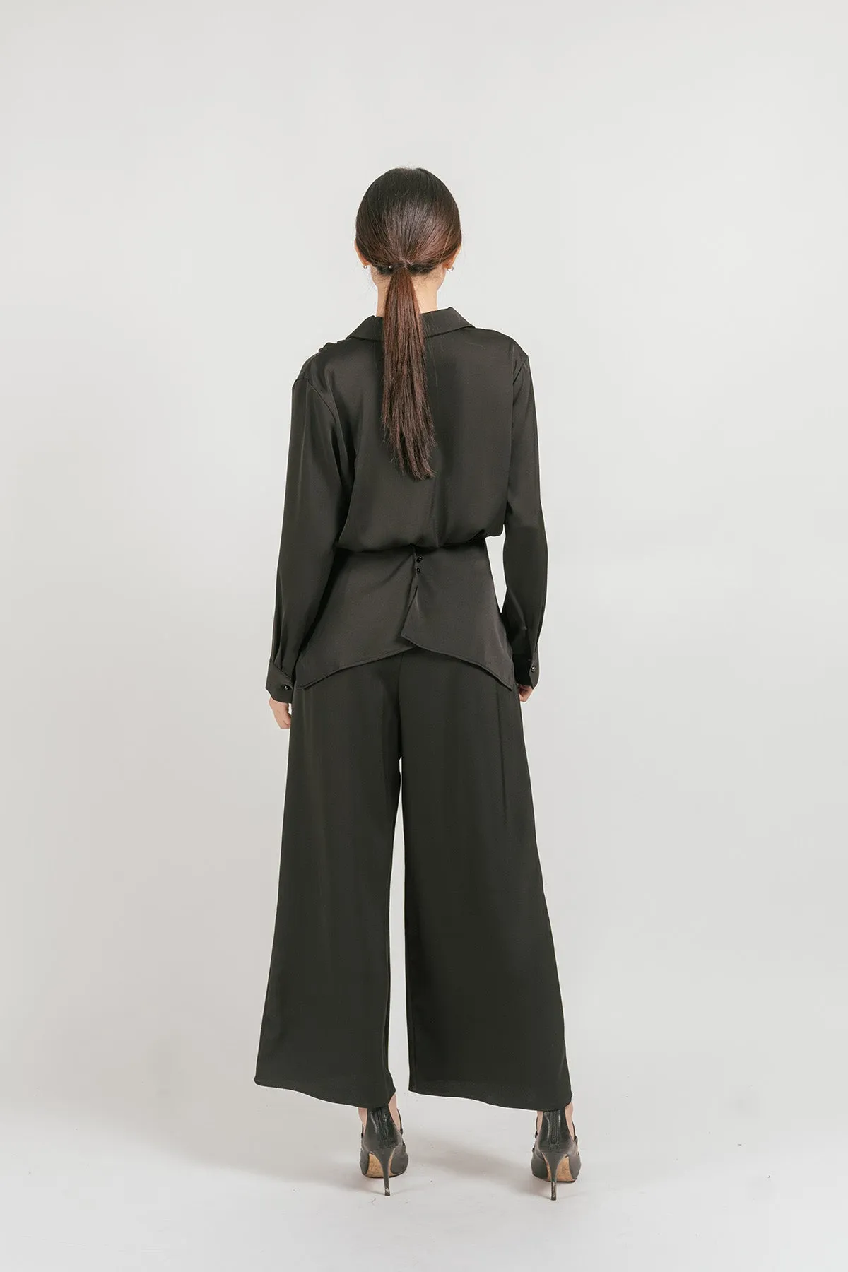 Ellirea Pleated Wide Pants
