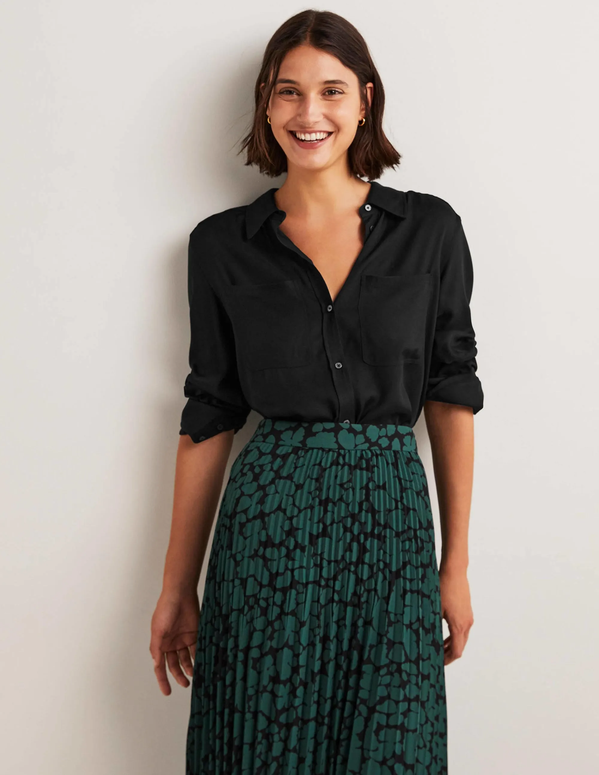 Longline Pocket Detail Shirt-Black