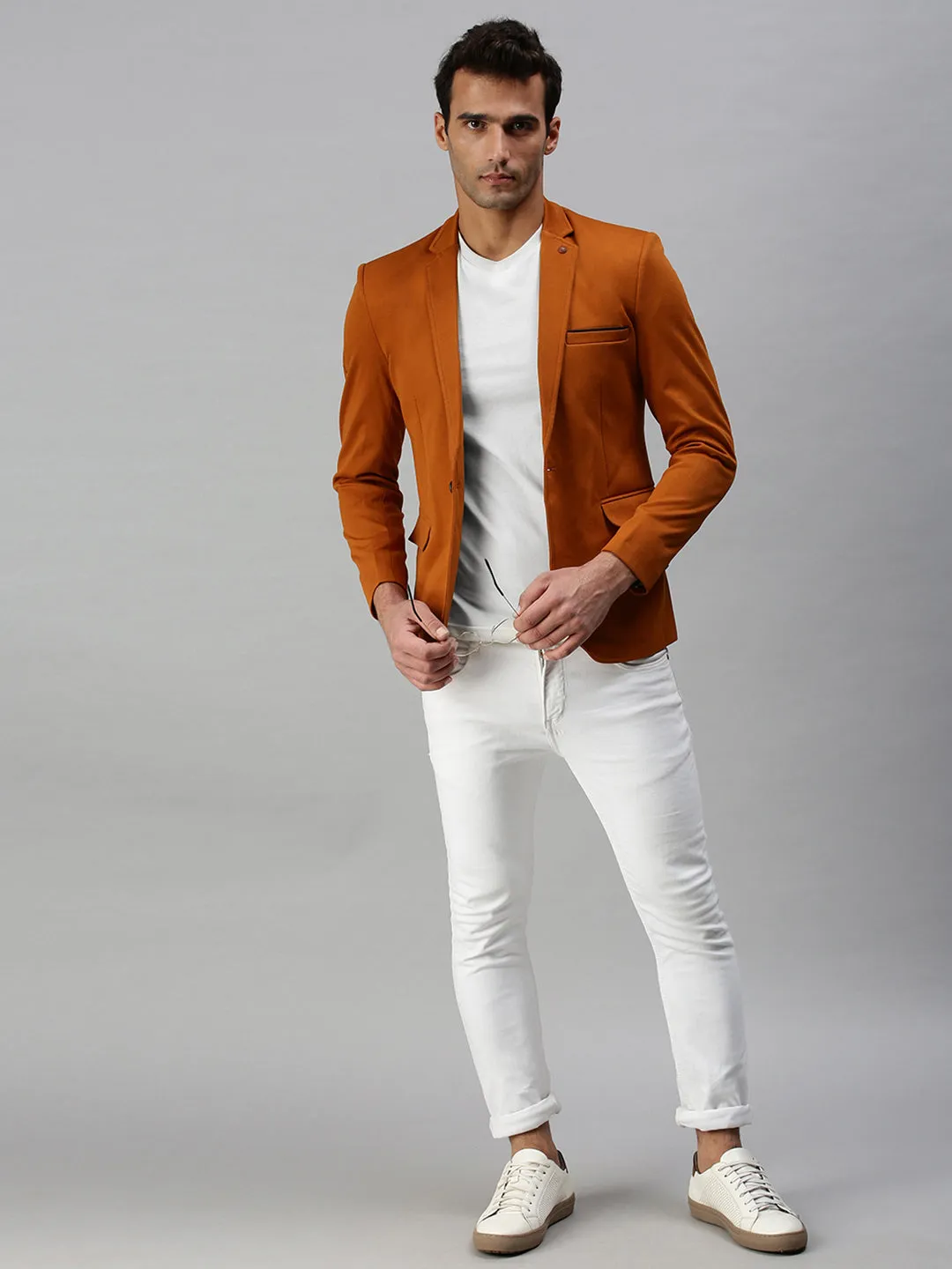 Men Brown Solid Slim-Fit Single-Breasted Casual Blazers
