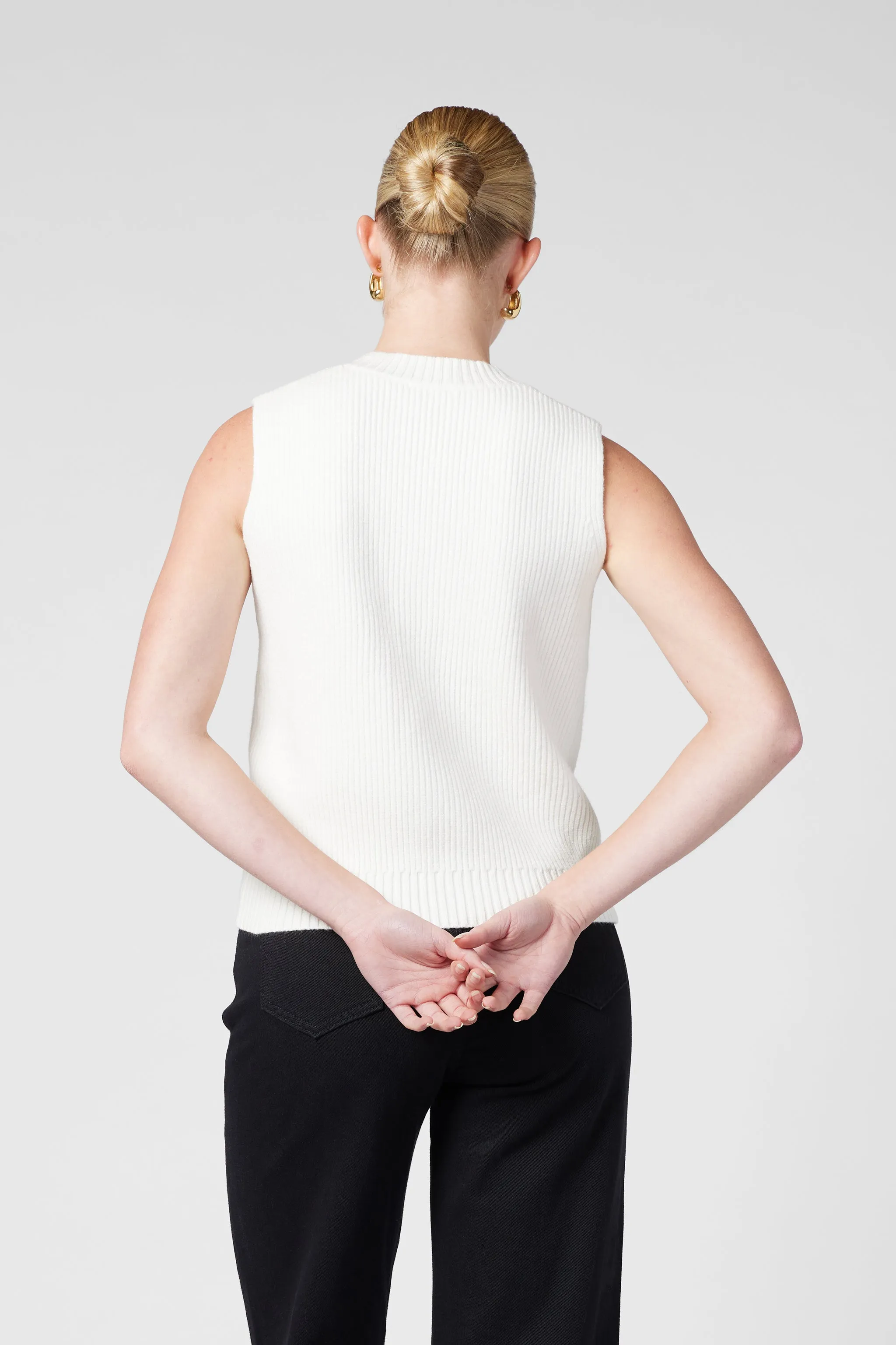 TAKING SIDES ZIP VEST TOP