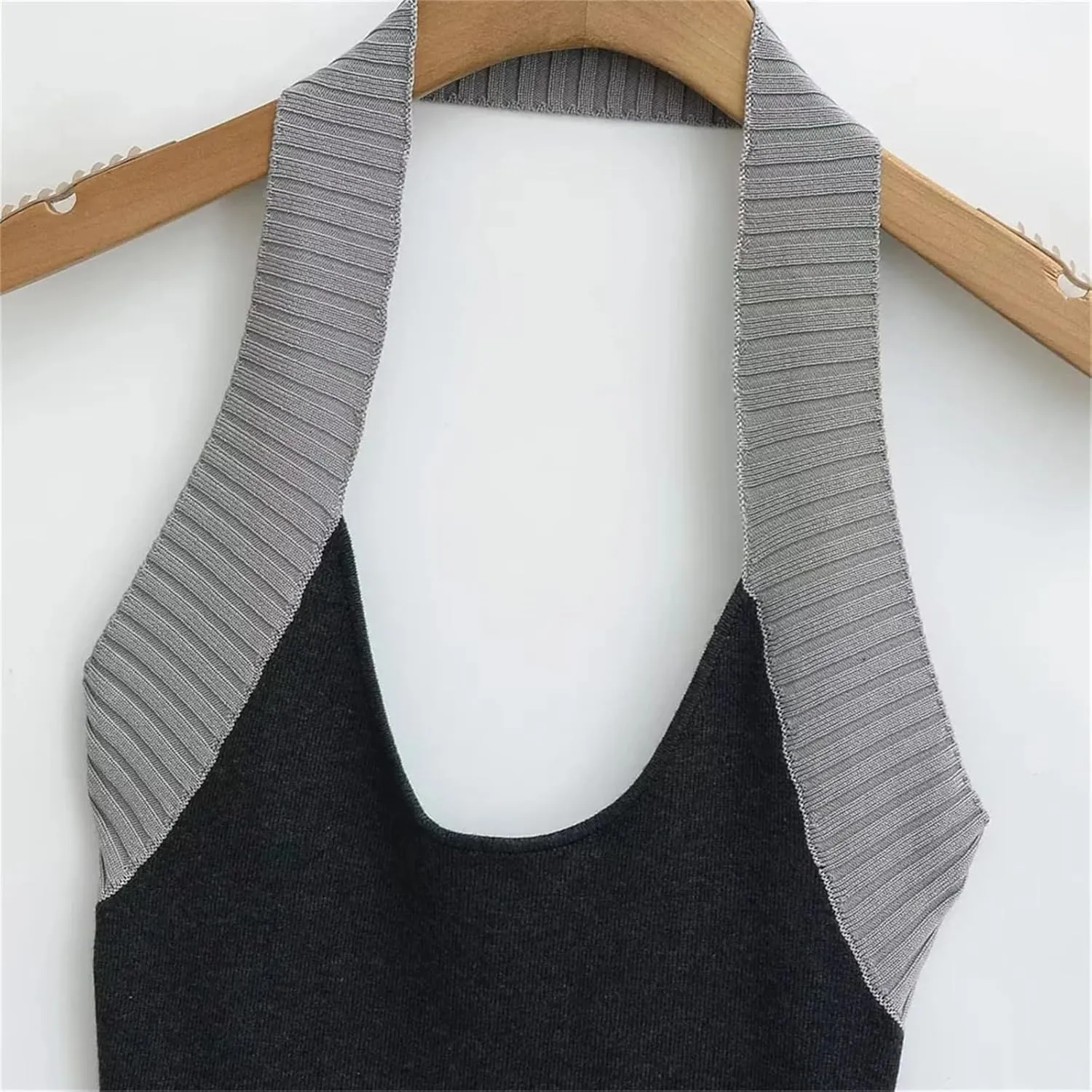Women's Round Neck Backless Camisole Contrast Textured Straps Casual Slim Fit Tank Top