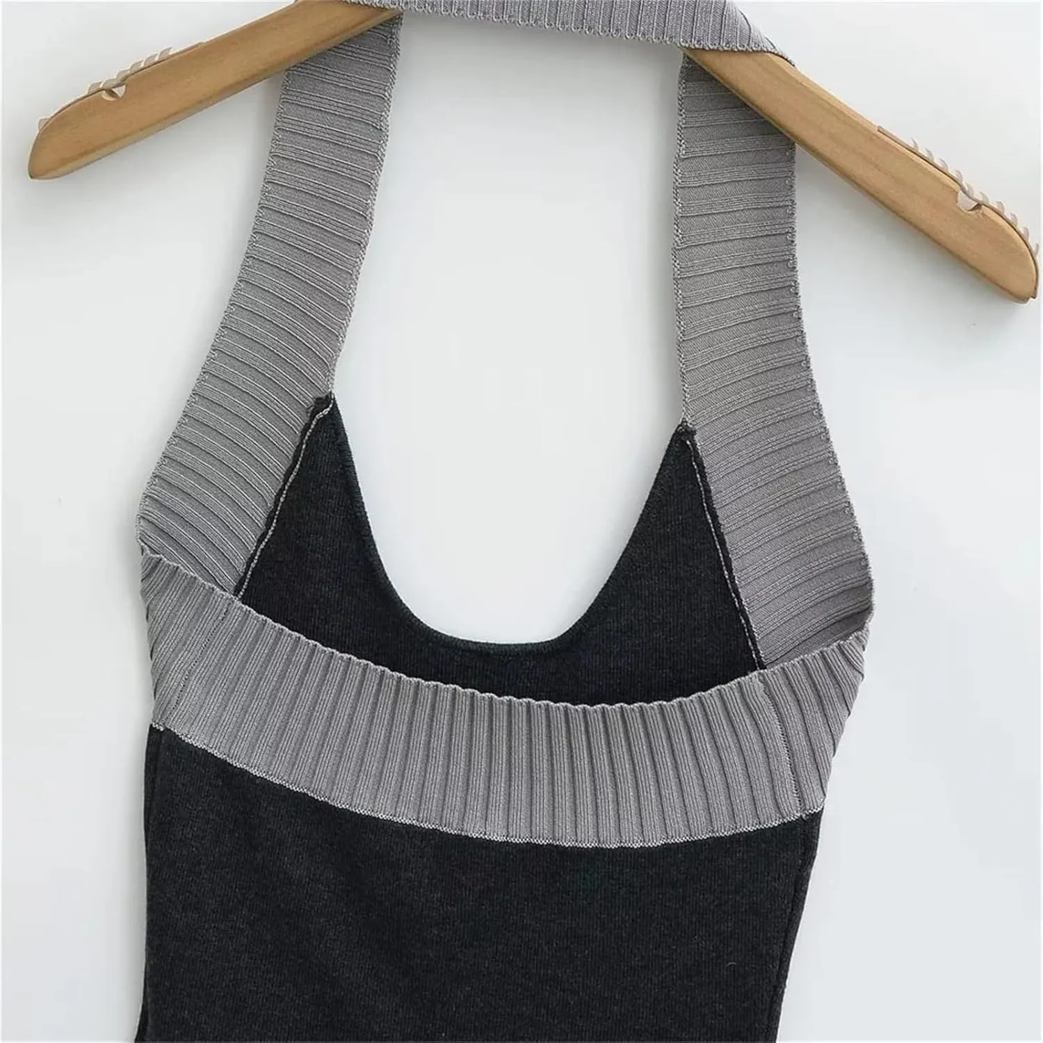 Women's Round Neck Backless Camisole Contrast Textured Straps Casual Slim Fit Tank Top