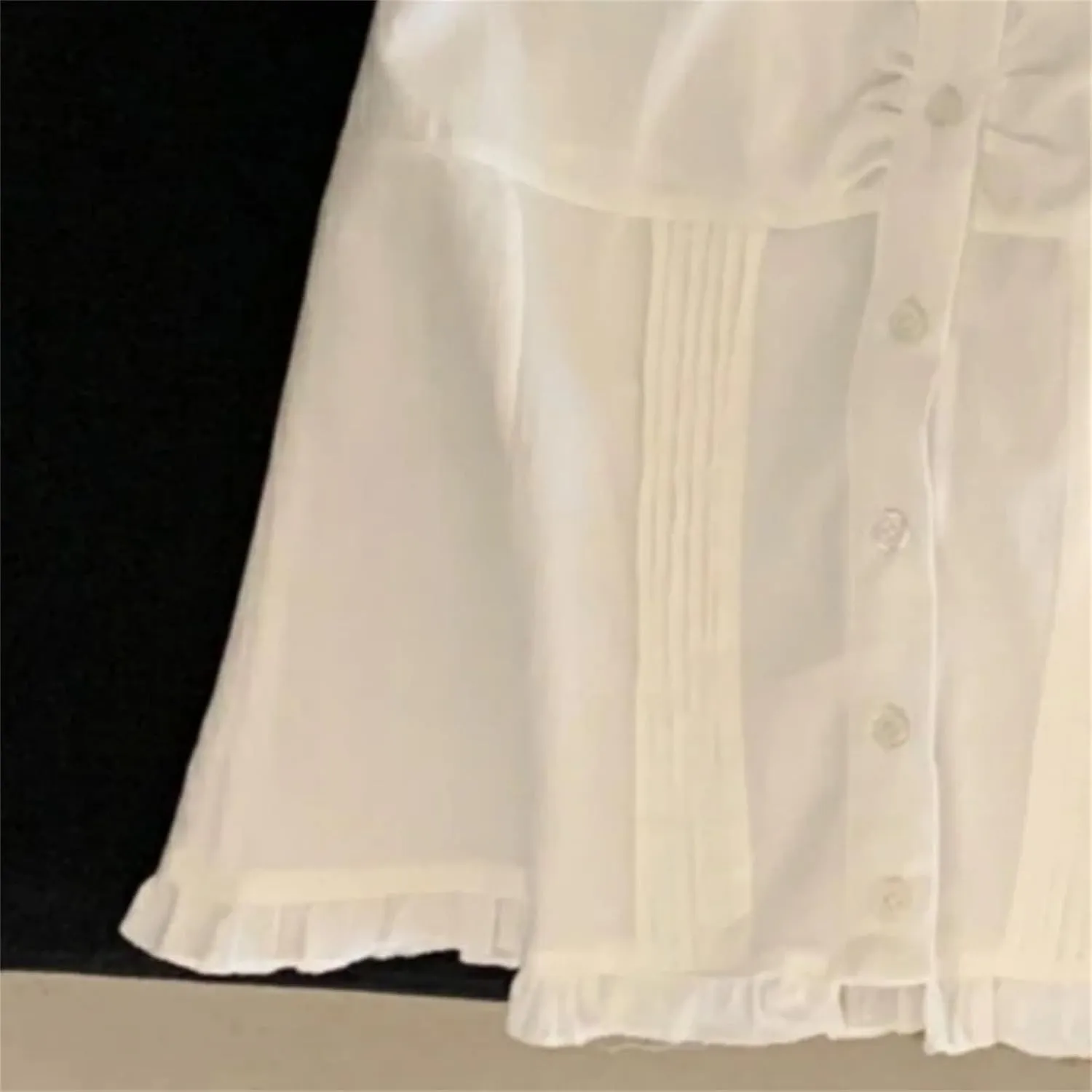 Women's White V-Neck Tank Top Casual Slim Fit Pleated Summer Camisole